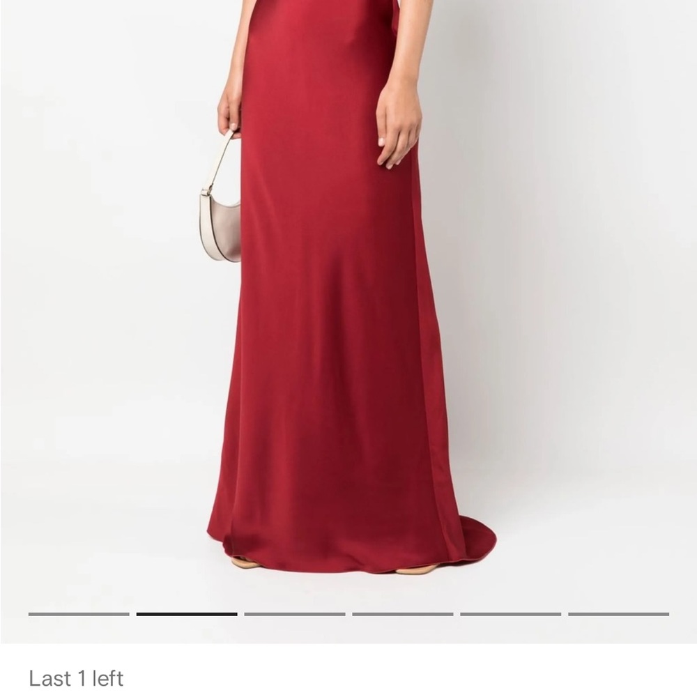 Max Mara Elegant Red Satin Gown - Picture 8 of 12